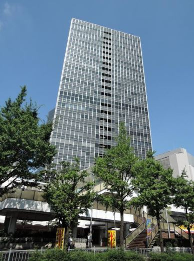 大阪駅前第4ビル 外観（梅田エリアのランドマークオフィス）